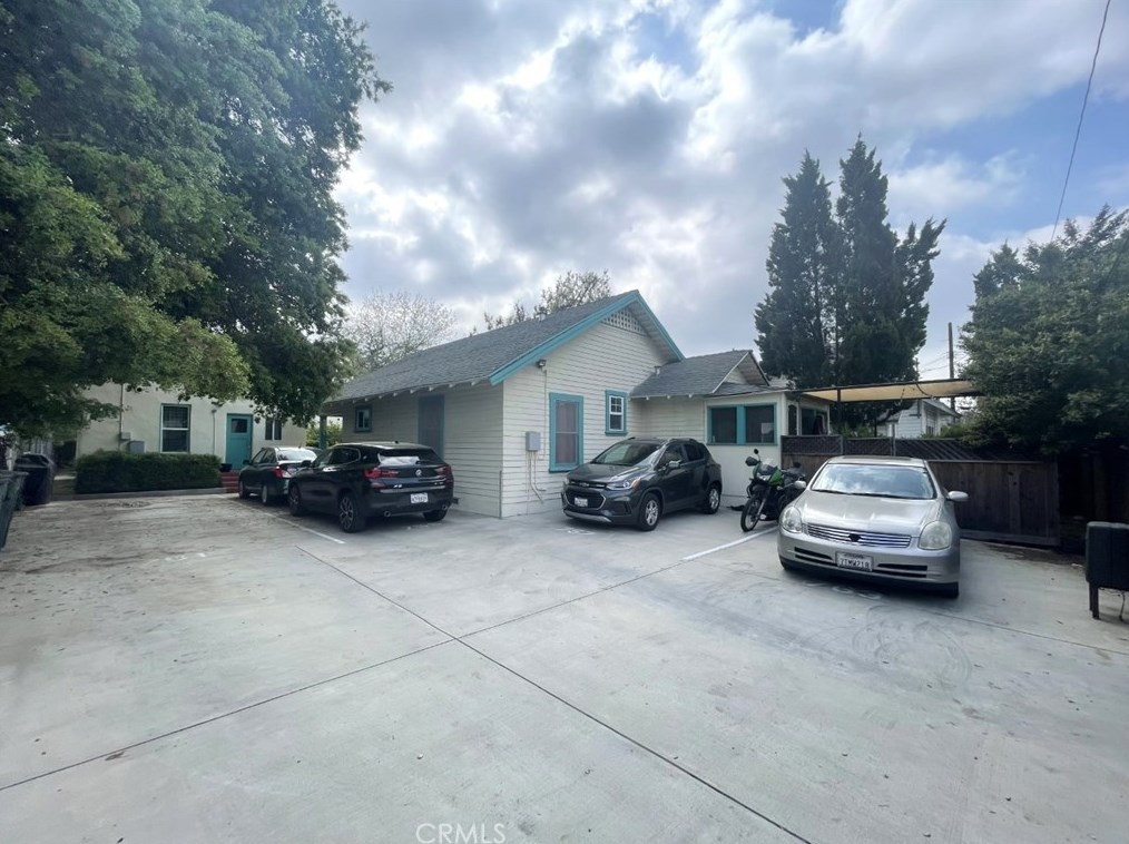 757 El Molino Ave, Pasadena CA 91106-3825 exterior