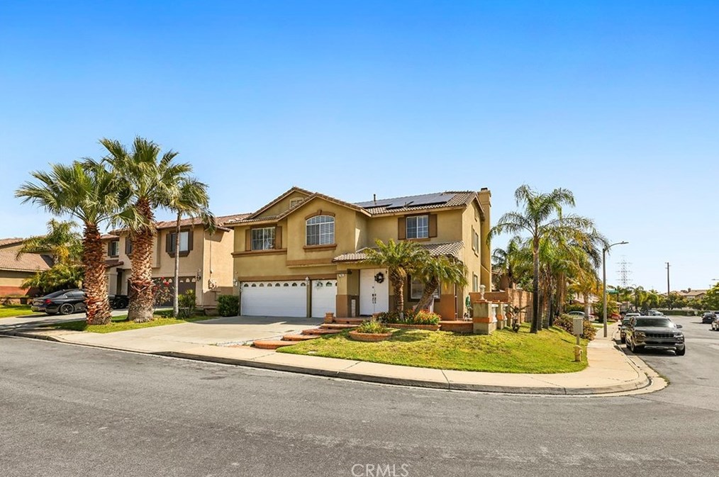 7437 Tyler Ln, Fontana, CA 92336