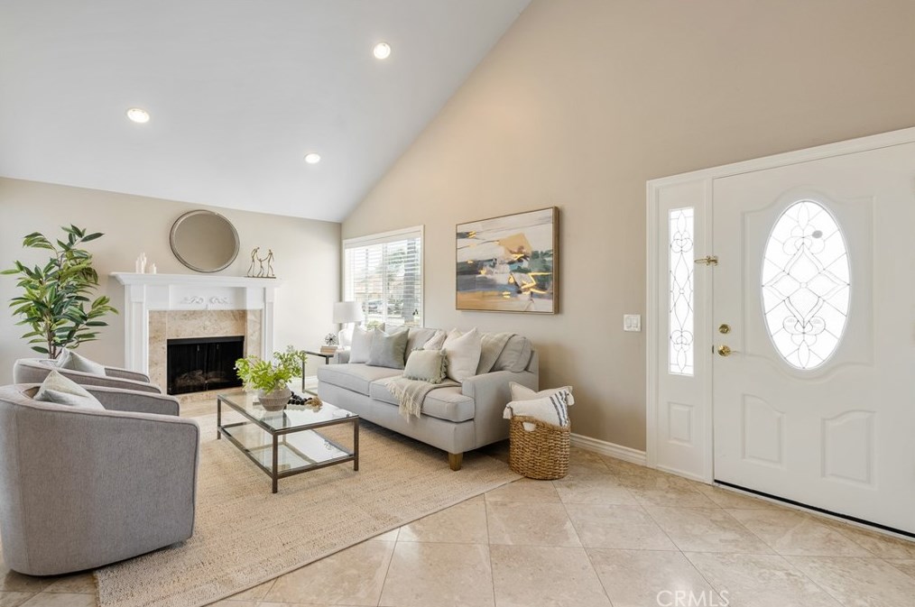6503 Ulithi St, Cypress, CA 90630