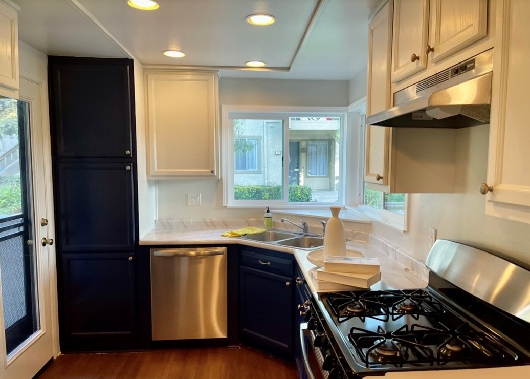 35 Smokestone #33, Irvine, CA 92614