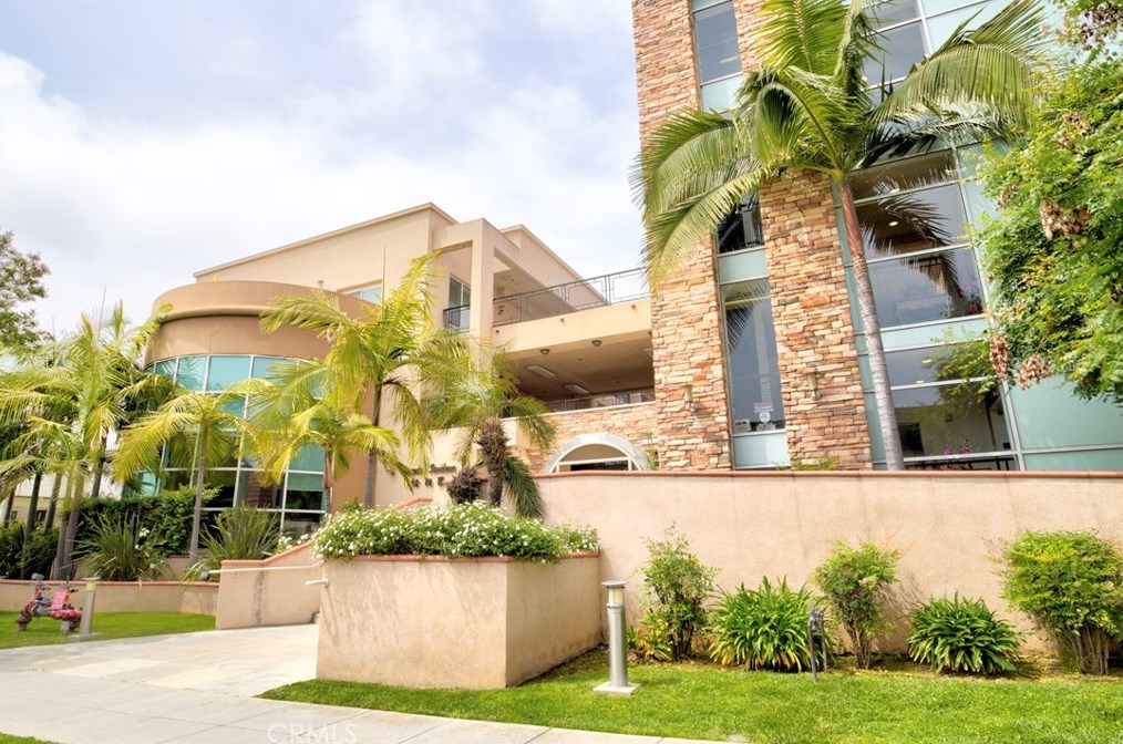 111 N 2nd St #101, Alhambra, CA 91801