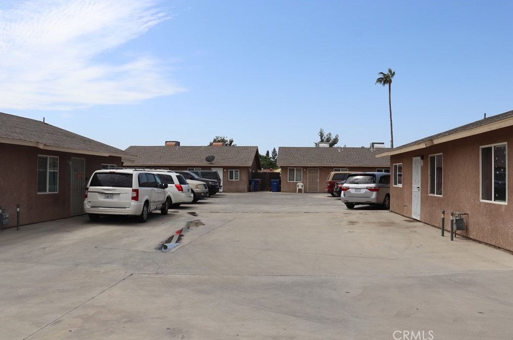 405 E Warren Ave, Bakersfield, CA 93308