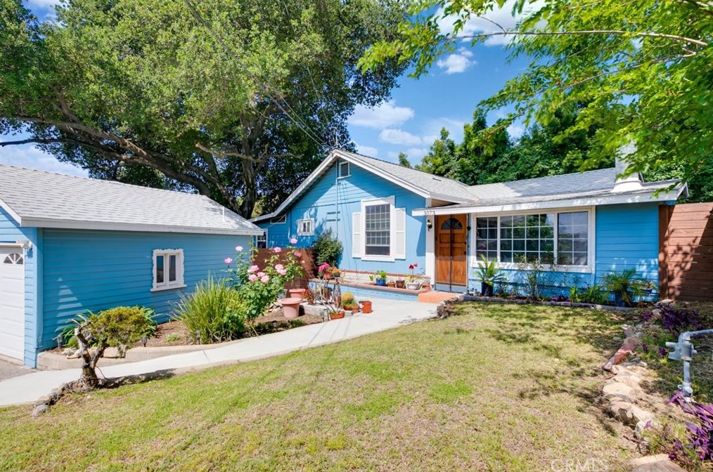 3073 Lake Ave, Altadena, CA 91001