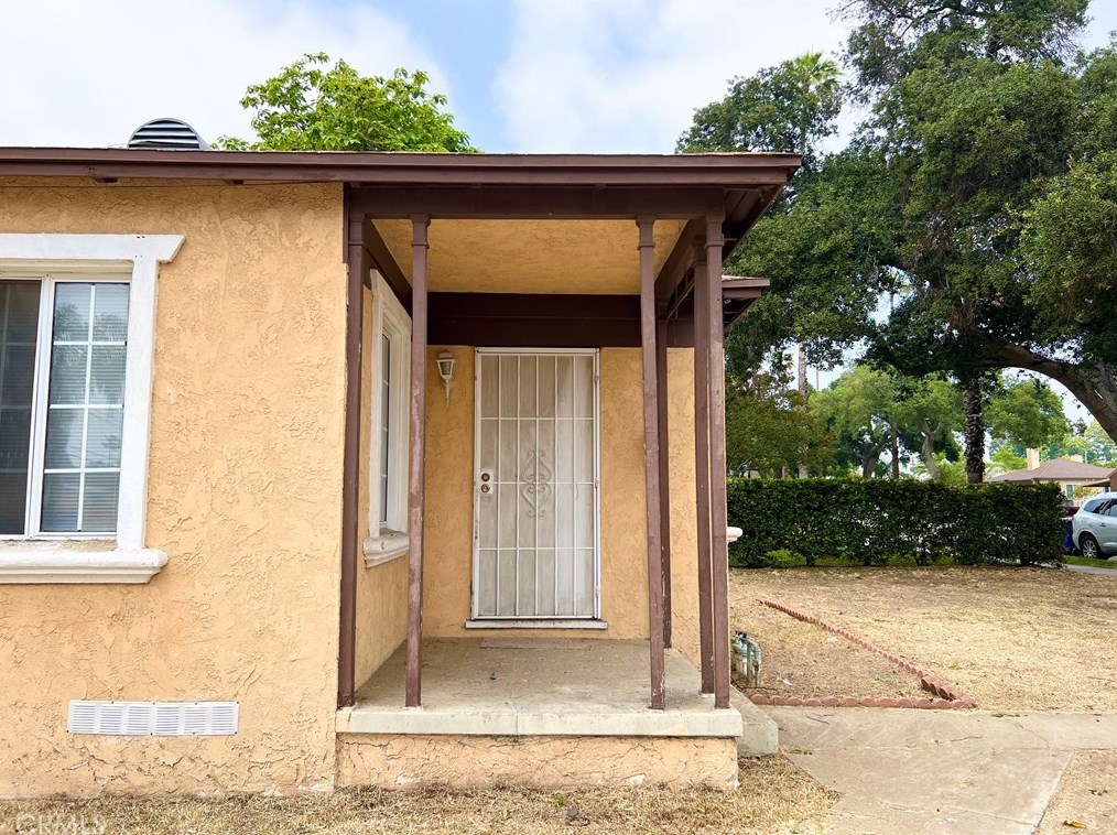 8584 Emerald Ave, Fontana, CA 92335