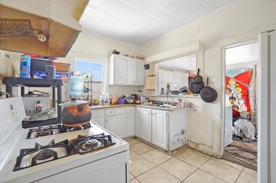 236 Alessandro St, Hemet CA 92543-4134 exterior