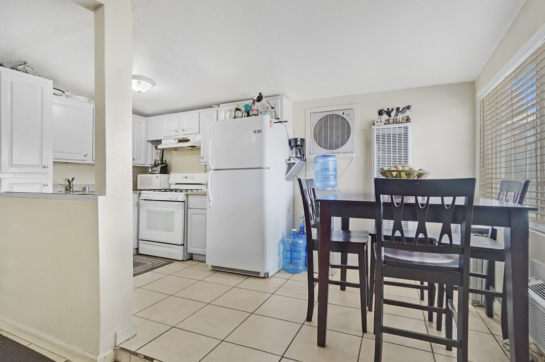 236 Alessandro St, Hemet CA 92543-4134 exterior