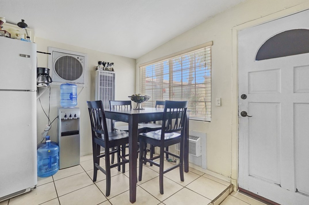 236 Alessandro St, Hemet CA 92543-4134 exterior