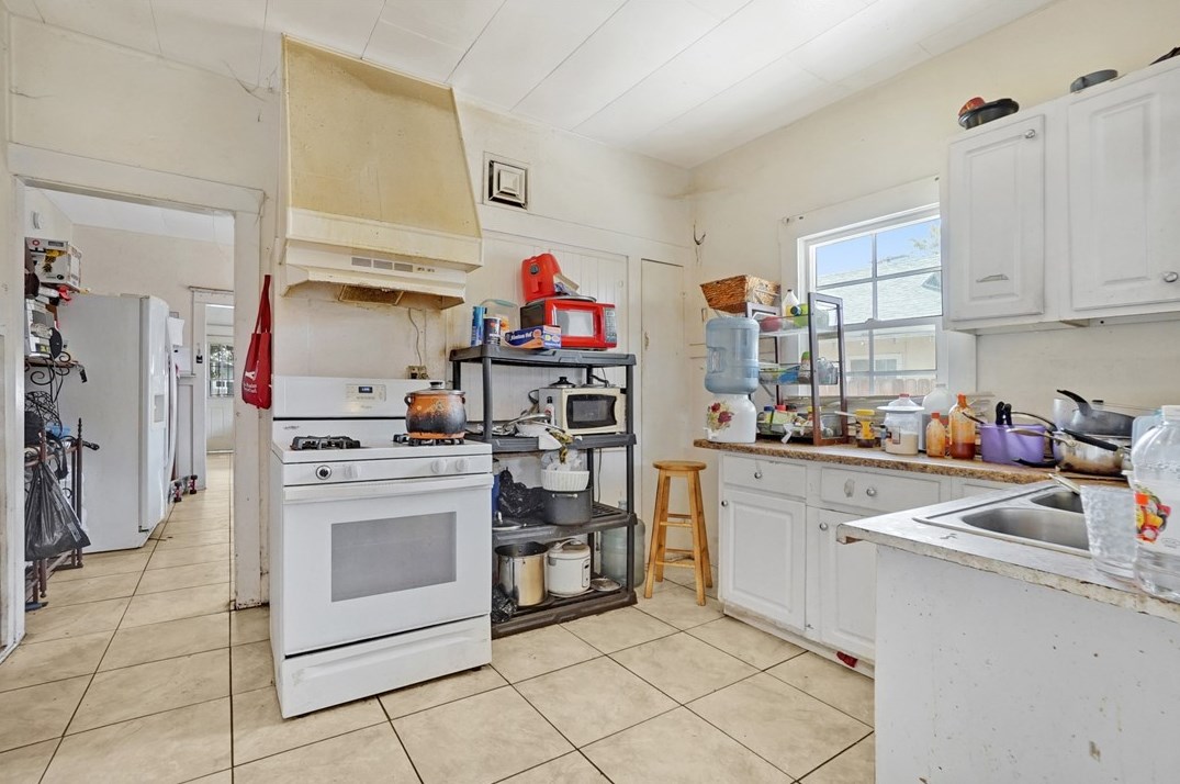 236 Alessandro St, Hemet CA 92543-4134 exterior