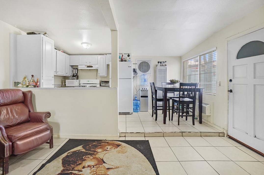 236 Alessandro St, Hemet CA 92543-4134 exterior