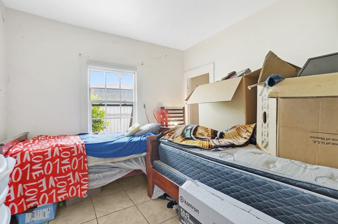 236 Alessandro St, Hemet CA 92543-4134 exterior