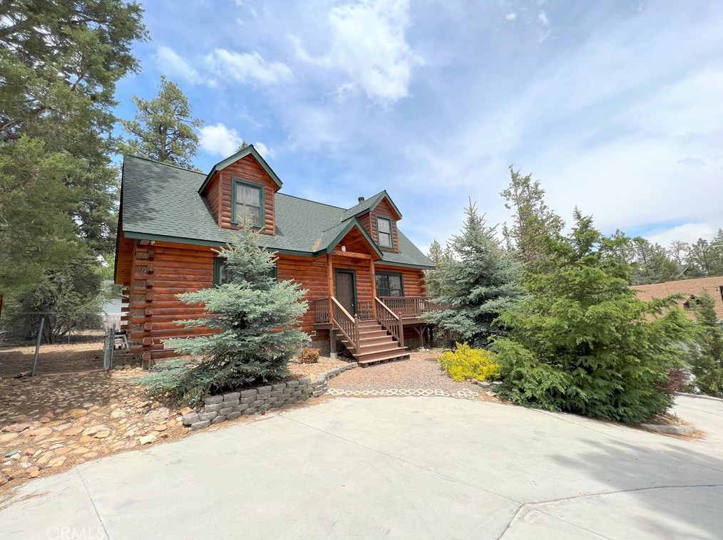 1011 Whispering Forest Dr, Big Bear City, CA 92314