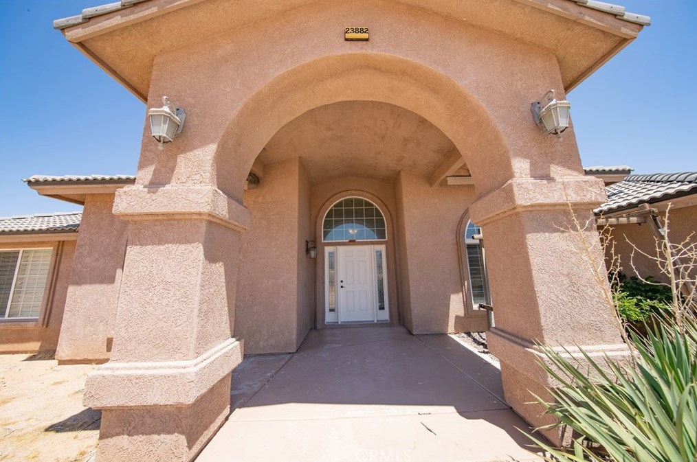 23882 Ashland Rd, Apple Valley, CA