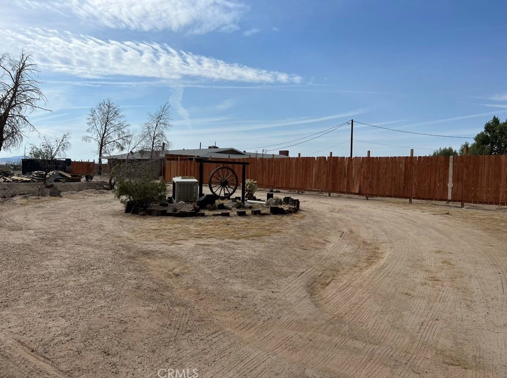 47525 Valley Center Rd, Newberry Springs, CA 92365