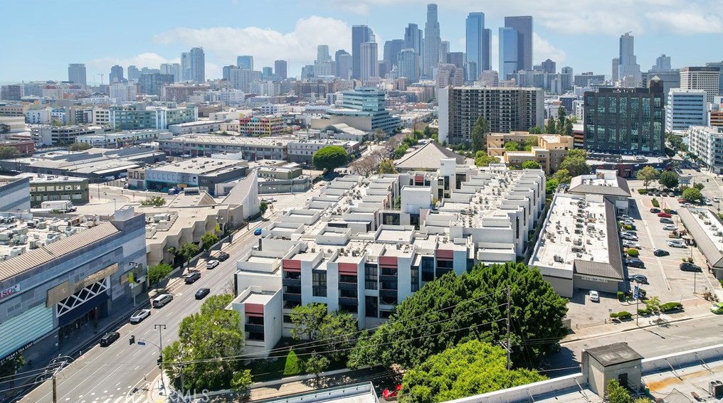 222 Central Ave, Los Angeles CA  90012-4229 exterior