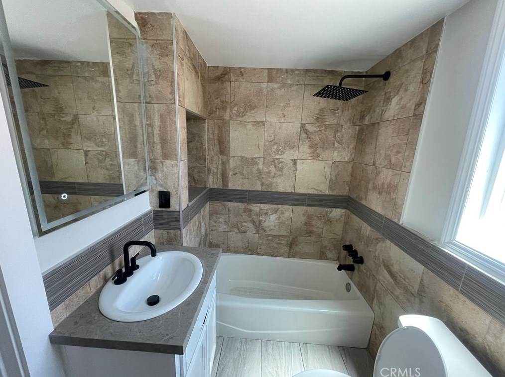 942 Fetterly Ave, Los Angeles CA  90022-3010 exterior