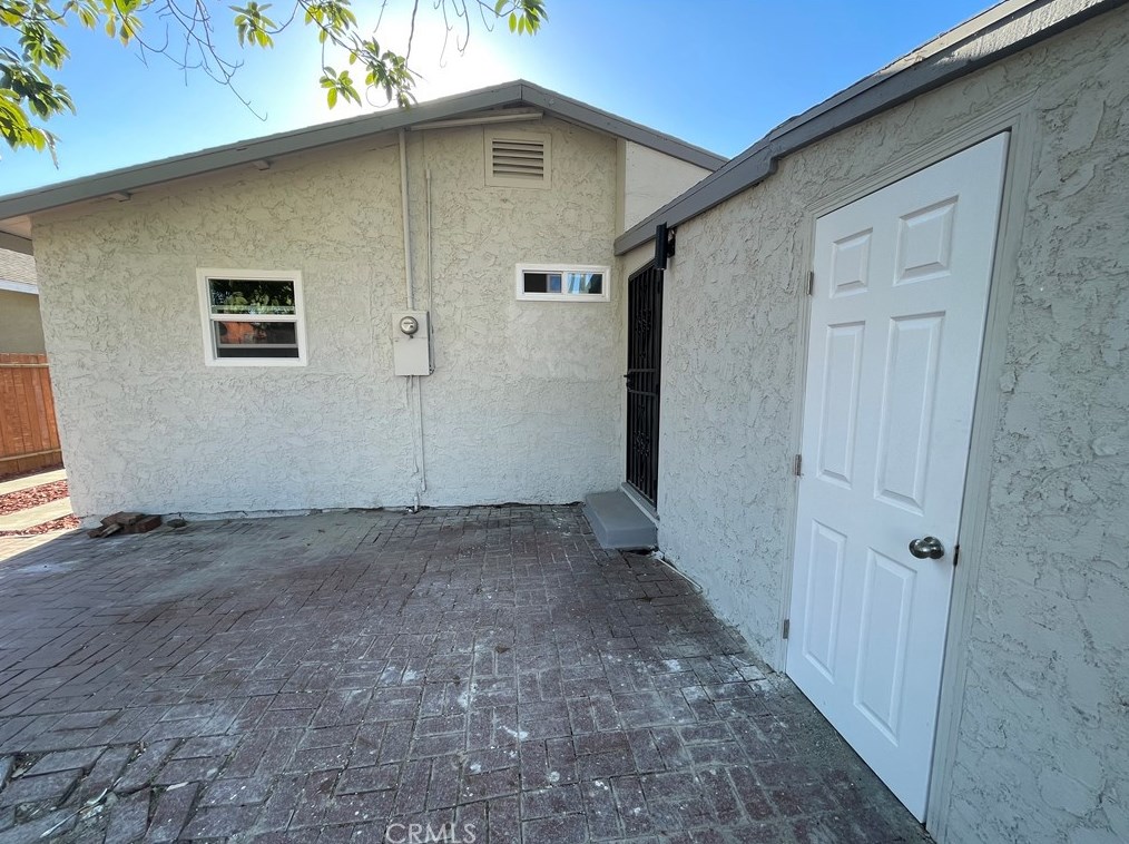 942 Fetterly Ave, Los Angeles CA  90022-3010 exterior