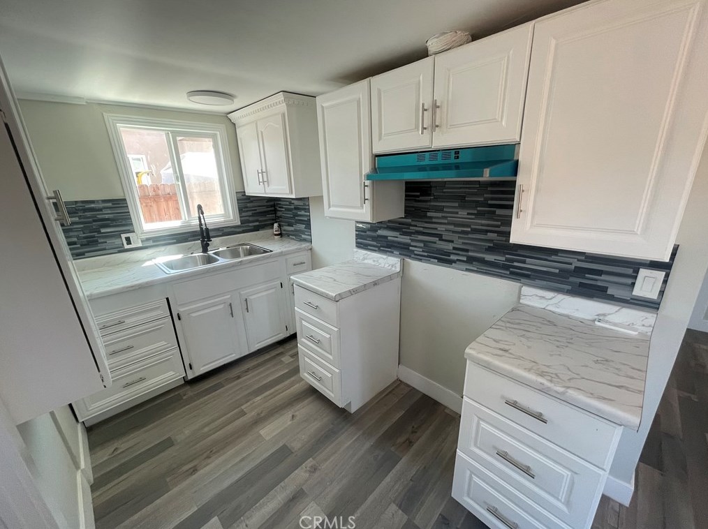 942 Fetterly Ave, Los Angeles CA  90022-3010 exterior