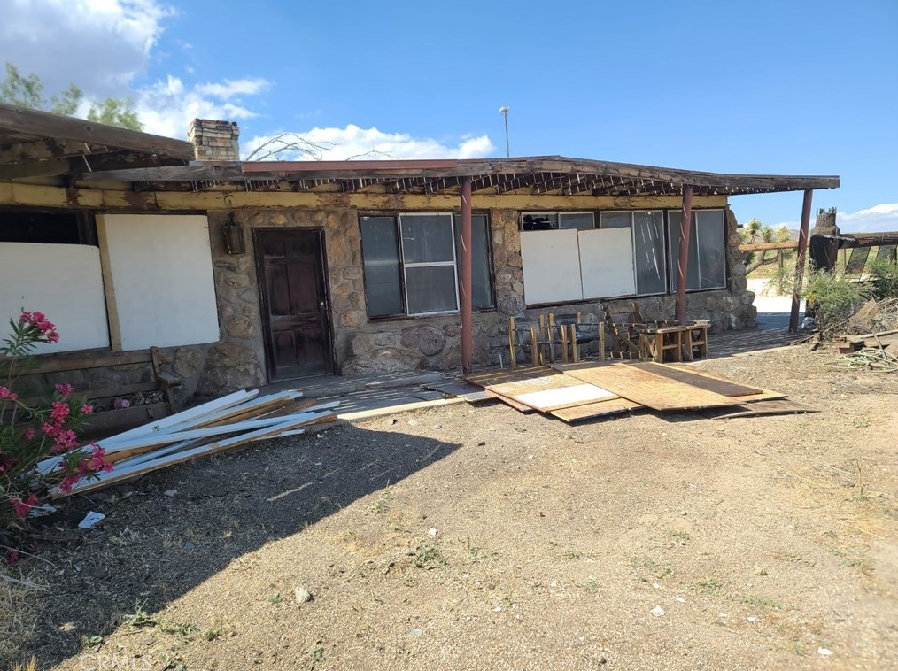 4425 Rockhouse Rd, Mojave, CA 93501