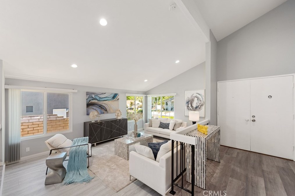 22910 Aspen Knoll Dr, Pomona, CA 91765-2543