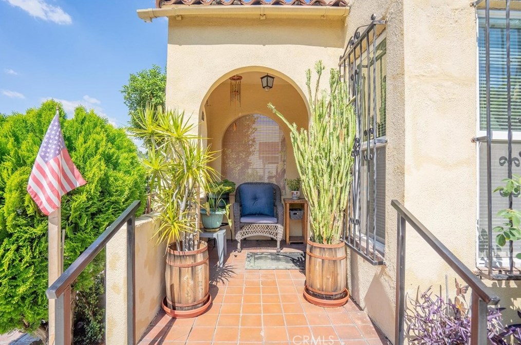 2206 Duvall St, Los Angeles, CA 90031-1212