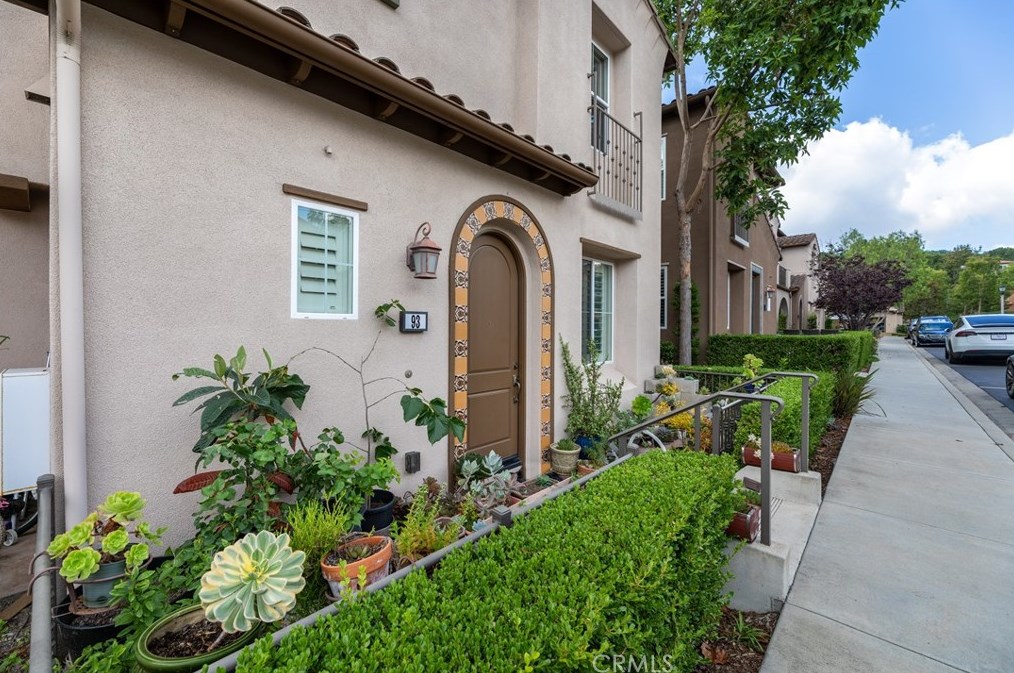 93 Playa Cir, Laguna Beach, CA 92656-1621
