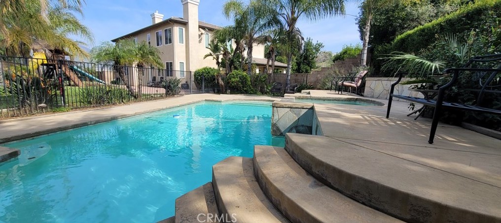 4847 Ridge Point Way, Riverside CA  92509-5448 exterior