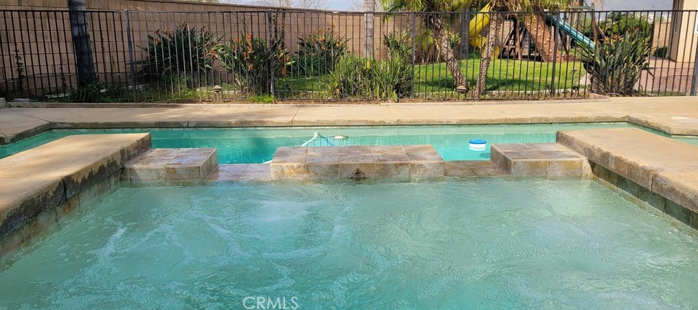 4847 Ridge Point Way, Riverside CA  92509-5448 exterior