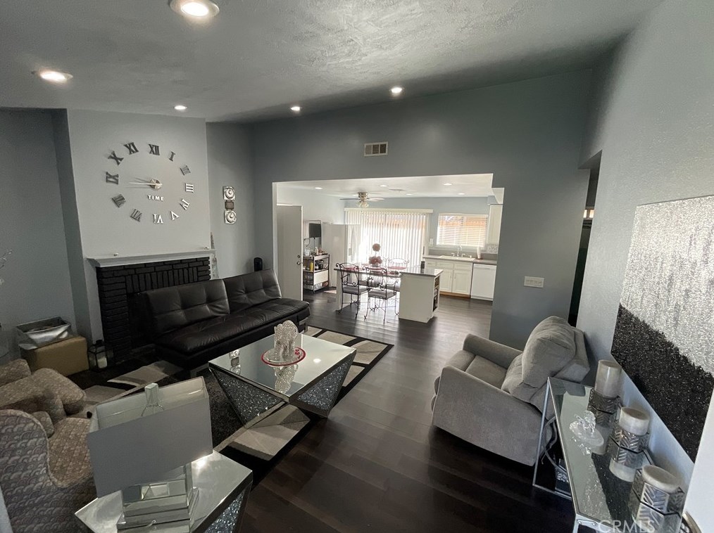 37758 Silk Tree Ln, Palmdale, CA 93550-6979