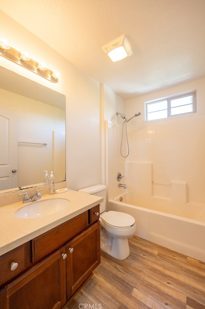 1093 Reservoir St, Pomona CA  91766-3859 exterior