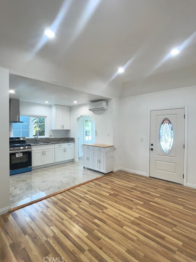 11549 See Dr, Whittier, CA 90606