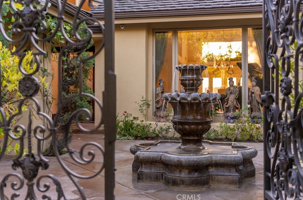 8 Aristotle, Irvine, CA 92603