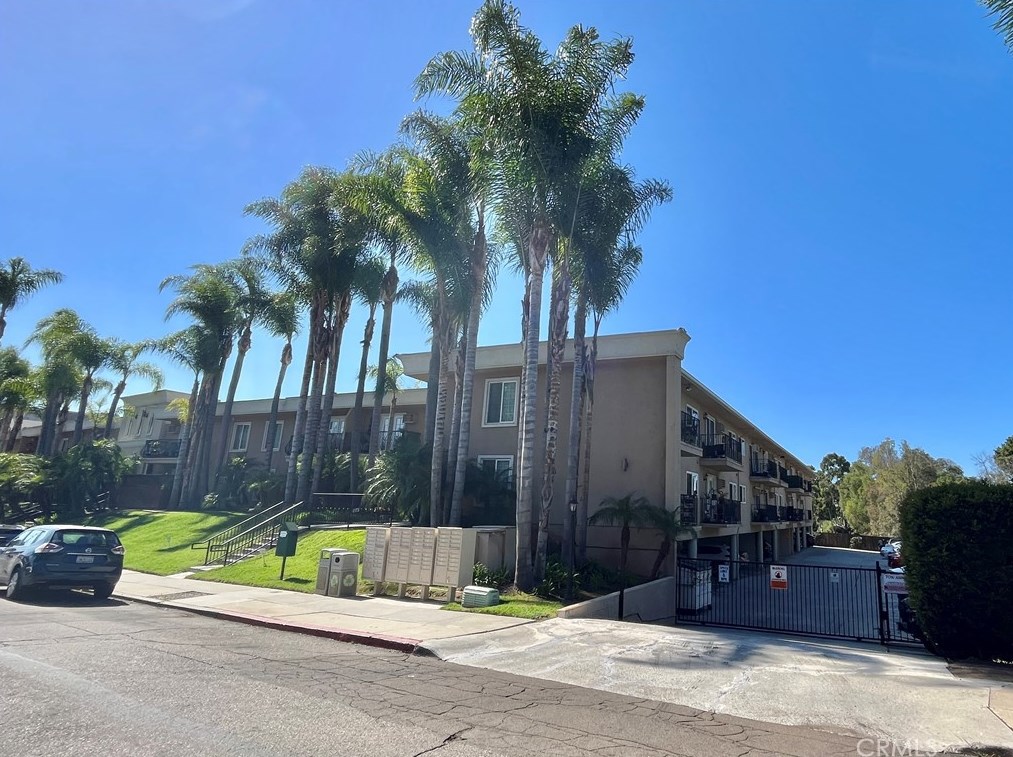 4570 54th St #218, San Diego, CA 92115
