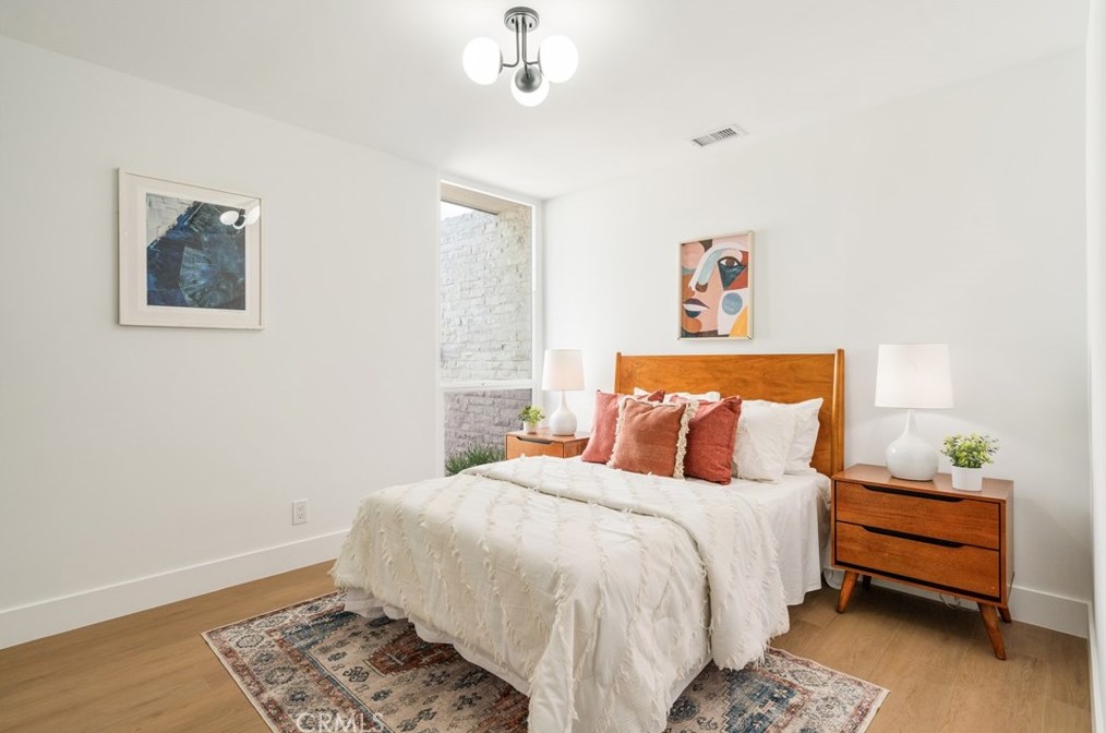 6646 Bedford Ave, Los Angeles CA  90056-2104 exterior