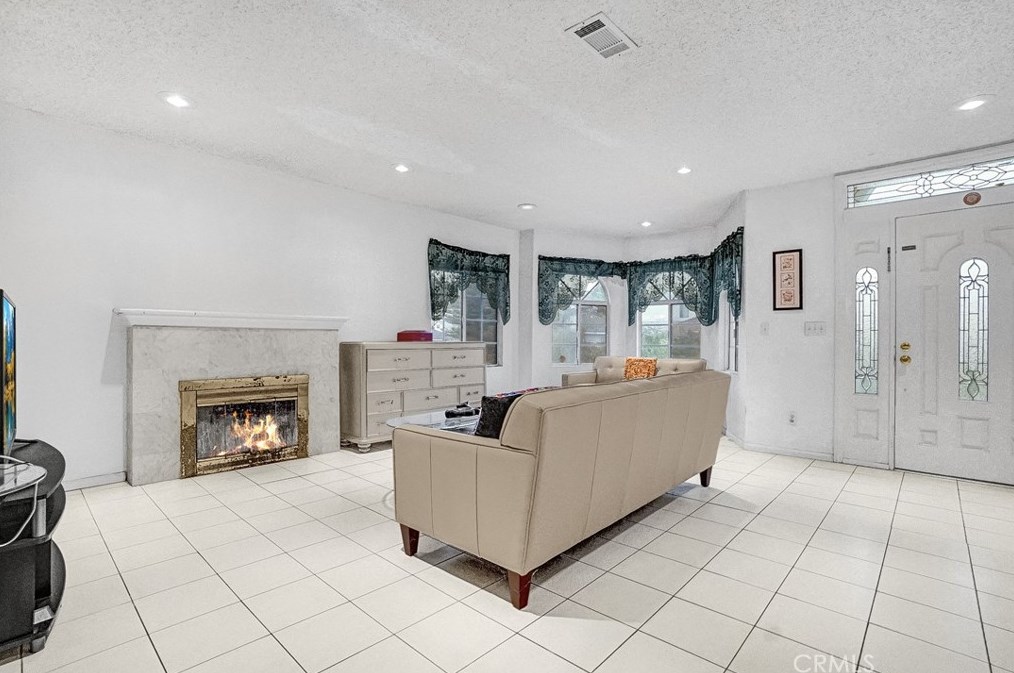 722 Graves Ave, Monterey Park, CA 91755-4220