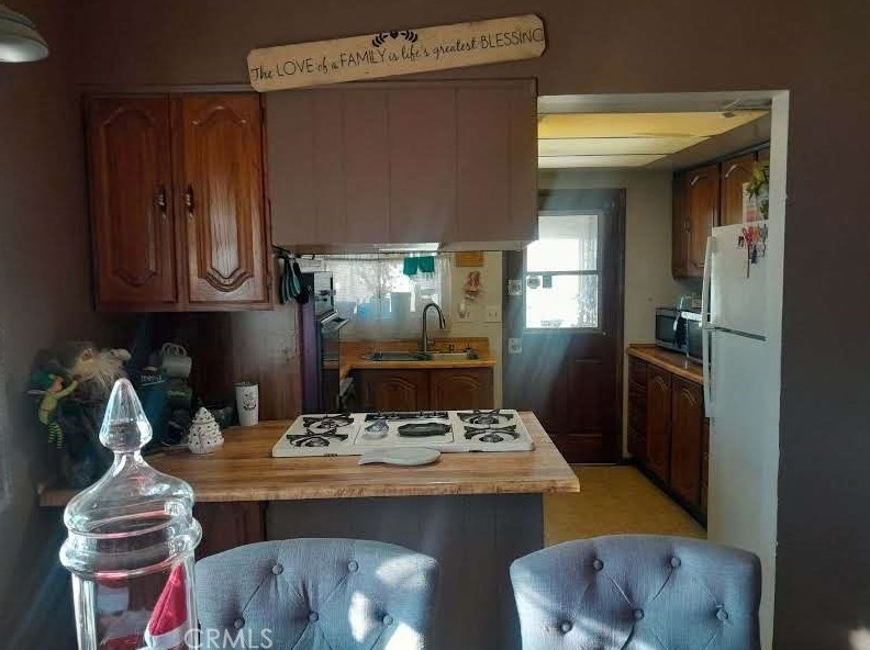 35070 Cedar Rd, Barstow CA  92311-7244 exterior