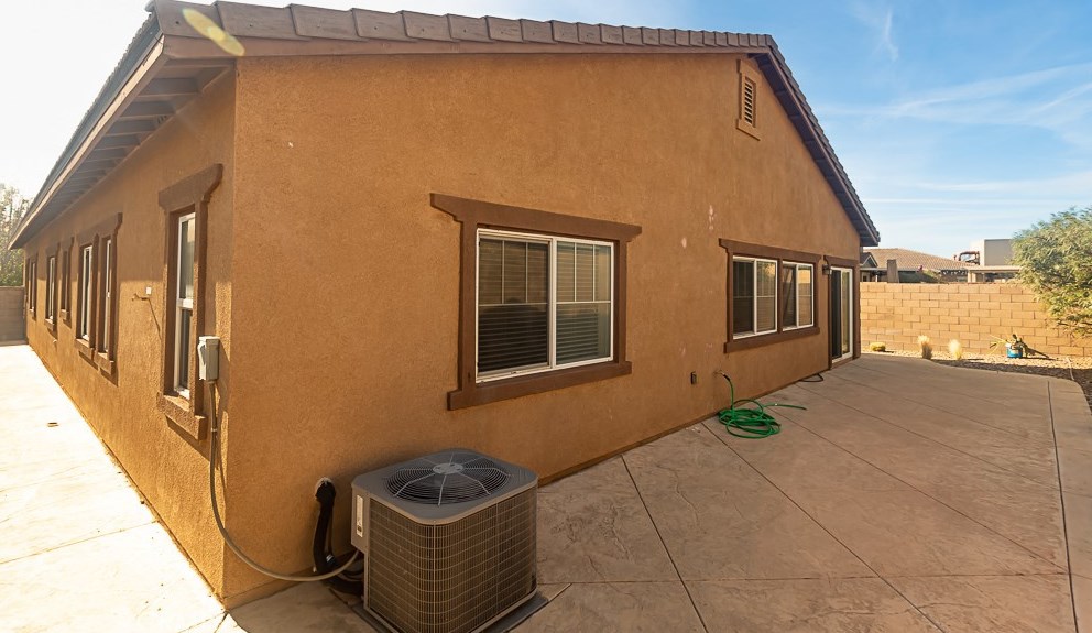 16540 Westmoor Pl, Fontana, CA 92336