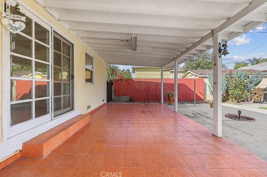 5243 Everington St, Los Angeles, CA 90040-3948