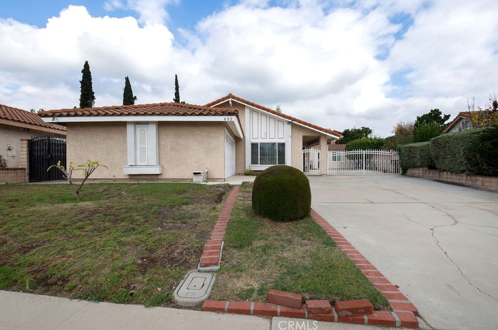 632 Valley Springs Dr, Walnut, CA 91789-4138