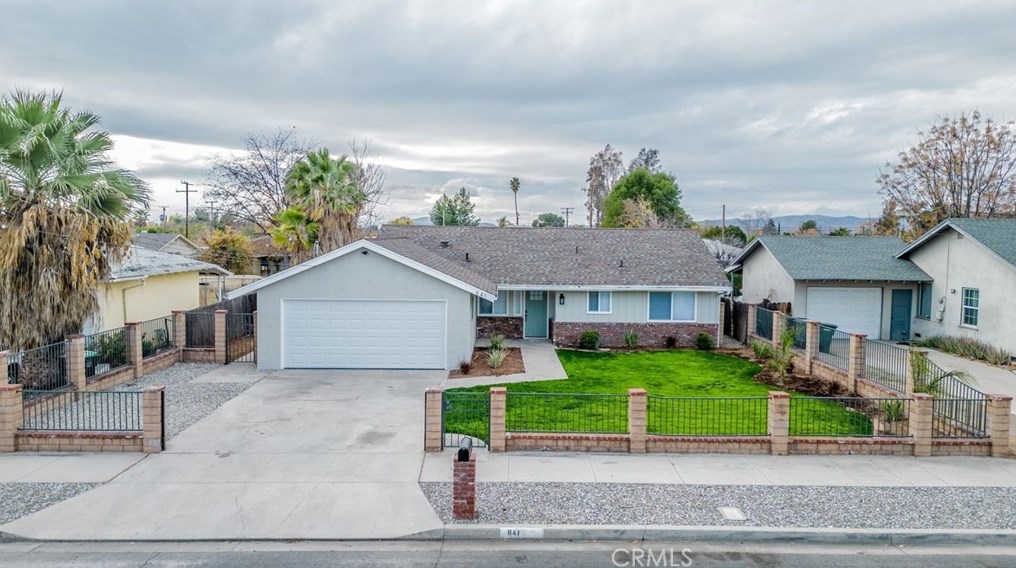 641 Taylor St, Hemet, CA 92543-6049
