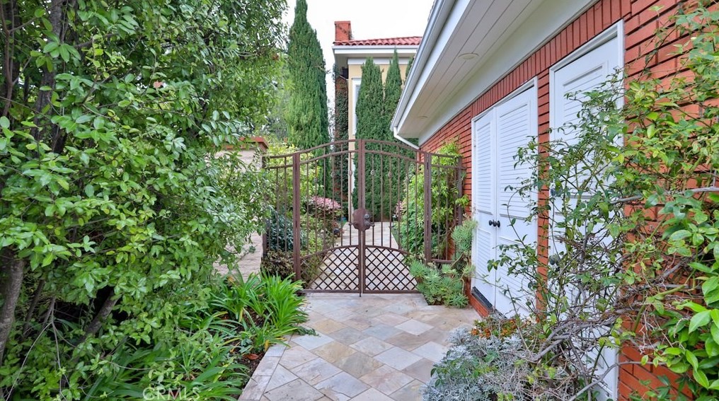 32 Belcourt Dr, Newport Beach, CA 92660