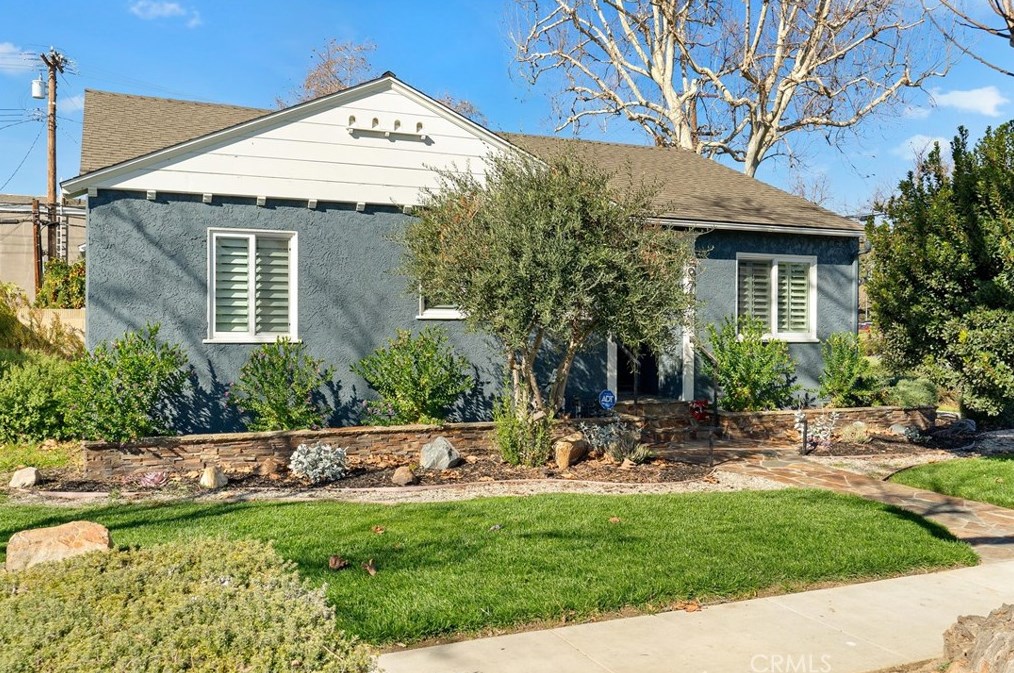 3977 Lees Ave, Long Beach, CA 90808-2337
