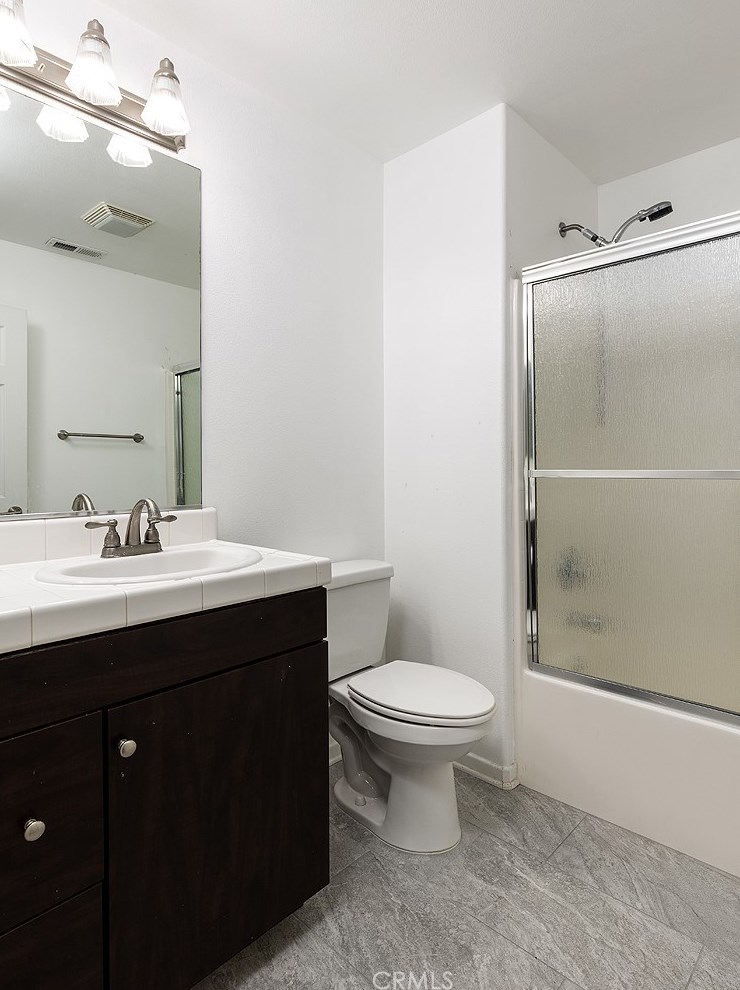 1006 Leighton Ave, Los Angeles CA  90037-1612 exterior