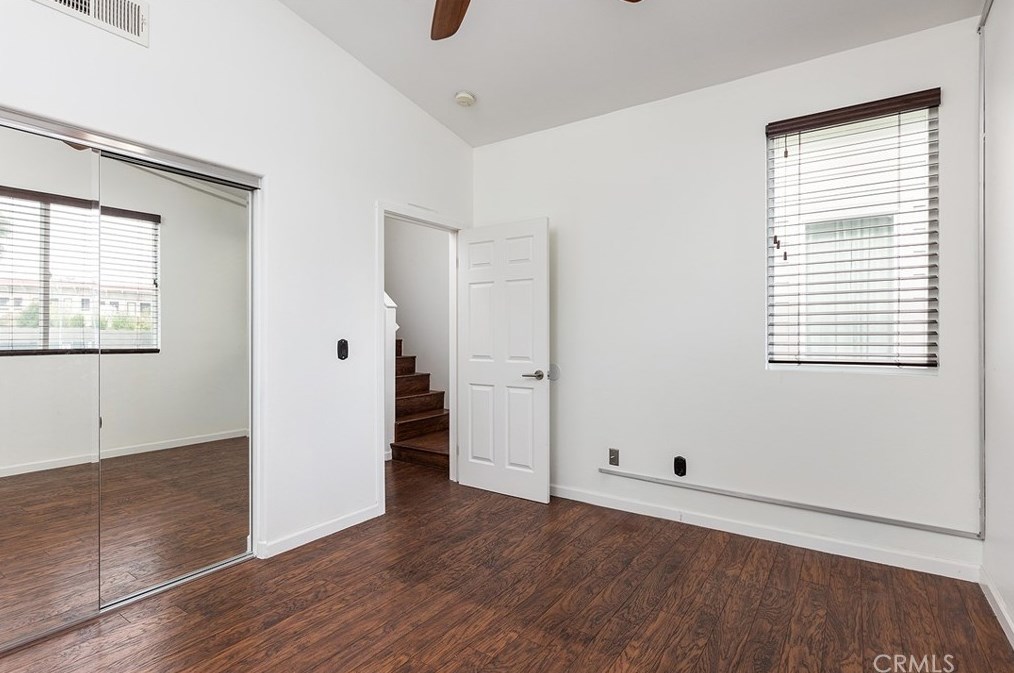 1006 Leighton Ave, Los Angeles CA  90037-1612 exterior