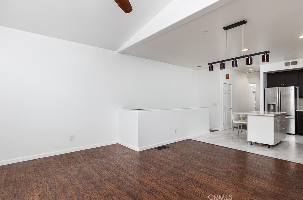 1006 Leighton Ave, Los Angeles CA  90037-1612 exterior