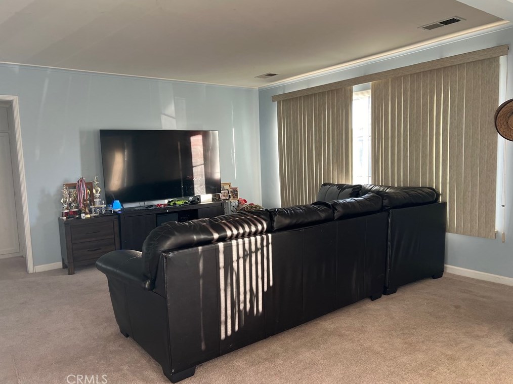 265 Hemlock St, Oxnard, CA 93033-3618