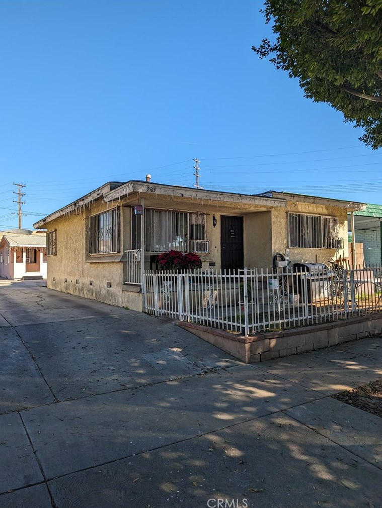 3565 4th St, Los Angeles, CA 90063-2903