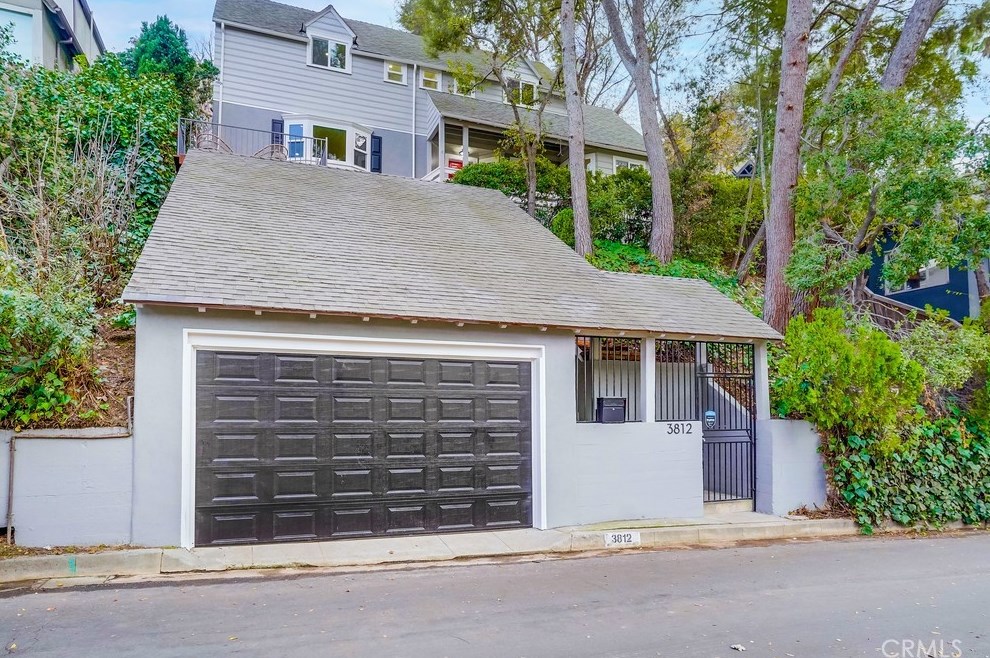 3812 Shannon Rd, Los Angeles, CA 90027-1442