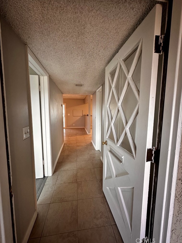 955 E 7th St, Pomona, CA 91766