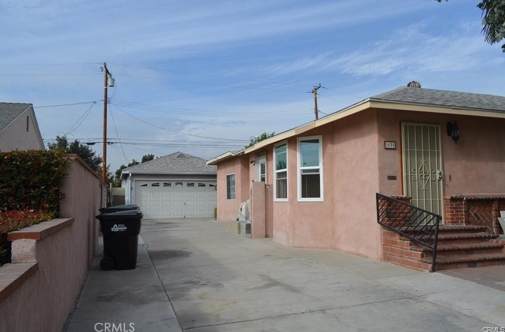 1611 S Rama Dr, West Covina, CA 91790