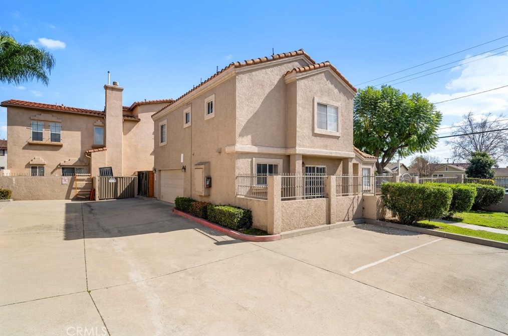 1081 E Grand Ave #1, Pomona, CA 91766
